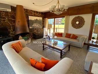 https://web5.gallito.com.uy/espectacular-casa-con-un-potencial-ãnico-en-zona-inmuebles-24987279