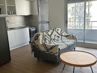 https://web5.gallito.com.uy/apartamento-2-dormitorios-en-venta-tres-cruces-inmuebles-25703483