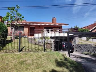 https://web5.gallito.com.uy/vende-casa-de-2-dormitorios-en-cantegril-punta-inmuebles-24995918