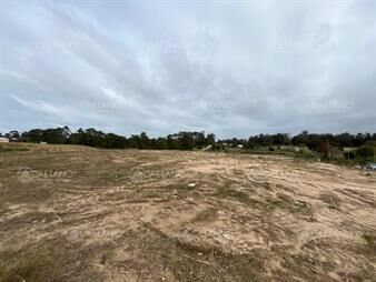 https://web5.gallito.com.uy/venta-terreno-golf-punta-del-este-inmuebles-21812654
