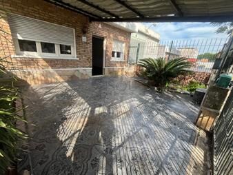 https://web5.gallito.com.uy/venta-casa-3-dormitorios-mas-estudio-cochera-y-patio-la-t-inmuebles-27156643