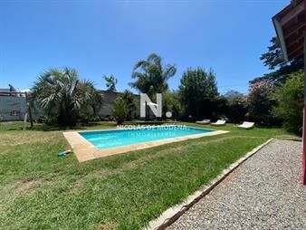 https://web5.gallito.com.uy/excelente-casa-de-dos-plantas-con-piscina-inmuebles-25034167