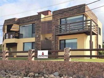 https://www.gallito.com.uy/casa-punta-del-diablo-inmuebles-27410539