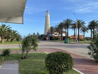 https://web5.gallito.com.uy/apartamento-2-dormitorios-2-baños-peninsula-inmuebles-20343541