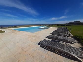 https://web5.gallito.com.uy/venta-lote-en-las-garzas-rocha-barrio-privado-inmuebles-27416465