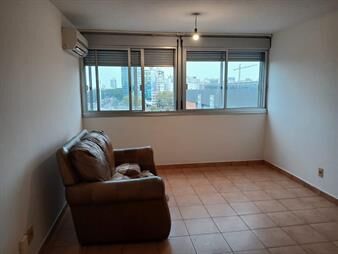 https://www.gallito.com.uy/venta-apartamento-de-tres-dormitorios-dos-baños-tres-cruces-inmuebles-27373714