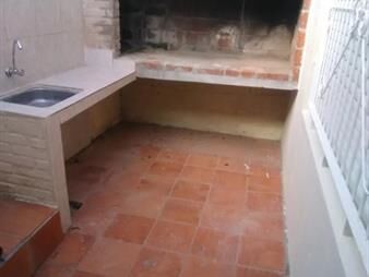 https://web5.gallito.com.uy/apartamento-en-venta-2-dormitorios-1-baño-con-inmuebles-21993255