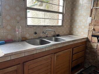 https://www.gallito.com.uy/venta-casa-3-dormitorios-mas-estudio-cochera-y-patio-la-t-inmuebles-27420491