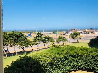 https://web5.gallito.com.uy/oportunidad-de-apartamento-en-venta-a-pasos-de-inmuebles-17825464