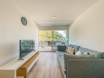 https://www.gallito.com.uy/apartamento-en-alquiler-anual-en-la-peninsula-de-inmuebles-27420454