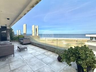 https://www.gallito.com.uy/penthouse-frente-al-mar-en-el-complejo-selenza-punta-del-e-inmuebles-27426568
