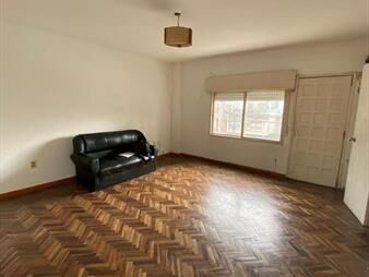 https://web5.gallito.com.uy/vendo-casa-de-altos-3-dormitorios-garaje-para-2-vehiculo-inmuebles-27313449