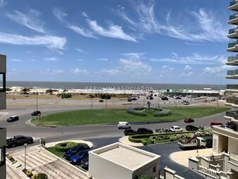 https://web5.gallito.com.uy/apartamento-en-venta-de-2-dormitorios-en-center-inmuebles-19977983