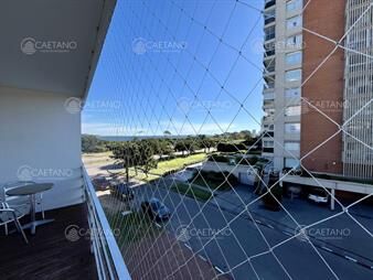 https://web5.gallito.com.uy/venta-apartamento-playa-mansa-inmuebles-27406328