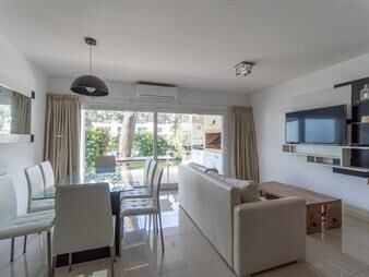 https://web5.gallito.com.uy/casa-en-gardens-view-punta-ballena-ref-inmuebles-27086049