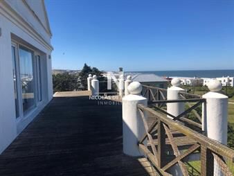 https://web5.gallito.com.uy/buena-casa-en-montoya-con-vistas-plenas-al-mar-y-cerca-de-l-inmuebles-25033337