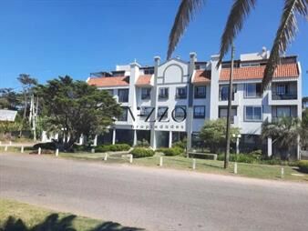 https://www.gallito.com.uy/venta-apartamento-en-playa-brava-parada-10-a-100-inmuebles-26621326