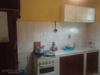 https://web5.gallito.com.uy/casa-de-1-dormitorio-y-monoambiente-con-renta-en-inmuebles-27438408