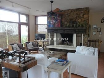 https://web5.gallito.com.uy/casa-en-laguna-blanca-manantiales-inmuebles-21078221