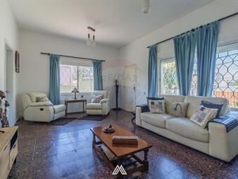 https://web5.gallito.com.uy/casa-3-dorm-patio-con-piscina-cocheras-y-galpon-inmuebles-27441926