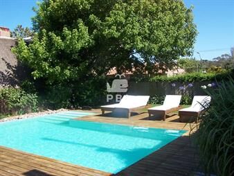 https://web5.gallito.com.uy/casa-4-dormitorios-dependencia-de-servicio-la-inmuebles-24893813