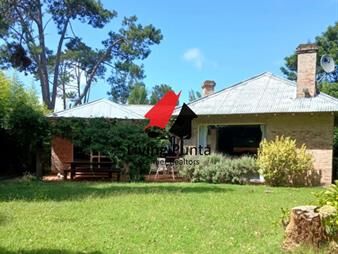 https://web5.gallito.com.uy/casa-en-barrio-privado-apunta-del-este-inmuebles-27442312