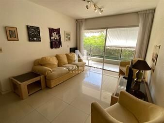 https://web5.gallito.com.uy/amplio-departamento-en-venta-muy-comodo-y-inmuebles-23355871