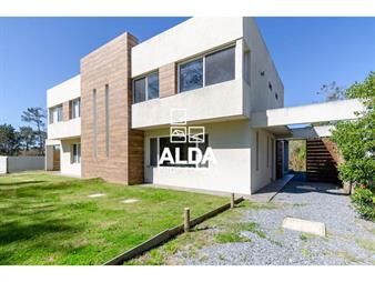 https://web5.gallito.com.uy/casa-en-punta-colorada-patagonia-ref-ca201028-inmuebles-20246129