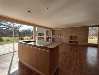 https://web5.gallito.com.uy/venta-casa-de-3-dormitorios-en-barrio-privado-inmuebles-27433865