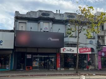 https://web5.gallito.com.uy/venta-local-union-8-de-octubre-y-lindoro-forteza-se-vende-inmuebles-13796692