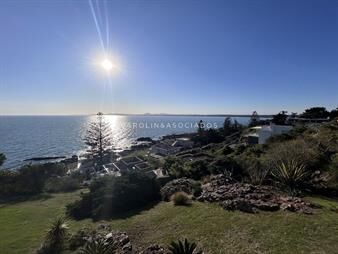 https://web5.gallito.com.uy/casa-en-venta-con-vista-ãnica-en-punta-ballena-inmuebles-25273084