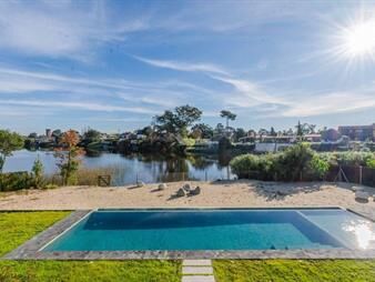 https://web5.gallito.com.uy/venta-apartamento-2-dormitorios-parque-miramar-avenida-de-l-inmuebles-25617684