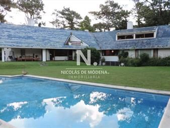 https://web5.gallito.com.uy/vende-casa-de-7-dormitorios-en-la-mansa-punta-inmuebles-26334308