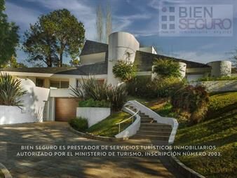https://www.gallito.com.uy/excelente-residencia-en-lugano-mas-de-1600-m2-punta-del-inmuebles-26246227
