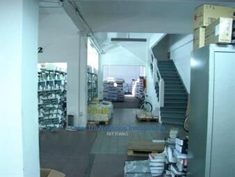 https://www.gallito.com.uy/iza-venta-local-industrial-en-tres-cruces-la-comercial-inmuebles-27453873