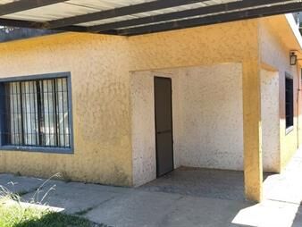 https://www.gallito.com.uy/alquiler-casa-1-dormitorio-en-san-luis-con-cochera-inmuebles-27454214