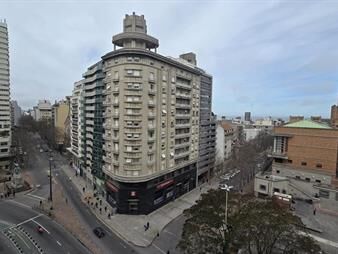 https://www.gallito.com.uy/apartamento-en-piso-alto-en-venta-de-4-dormitorios-y-garaje-inmuebles-27447893