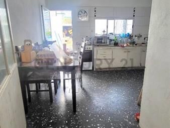 https://web5.gallito.com.uy/casalacomercialarenalgrandejusticiagralflores120m2cons-inmuebles-26977200