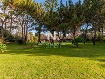 https://web5.gallito.com.uy/excelente-lote-en-playa-mansa-proximo-al-mar-inmuebles-25042576