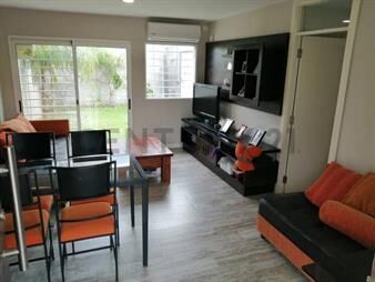 https://www.gallito.com.uy/casa-con-renta-prox-a-car-one3-dorm2-baños2-cocherasb-inmuebles-26427620