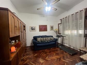 https://web5.gallito.com.uy/venta-casa-capurro-3-dormitorios-parrillero-inmuebles-26463482