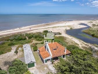 https://www.gallito.com.uy/casa-en-primera-lã­nea-al-mar-ref-pbi3194-inmuebles-23630666