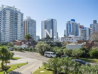 https://web5.gallito.com.uy/departamento-con-excelente-diseño-y-amplia-inmuebles-25041846