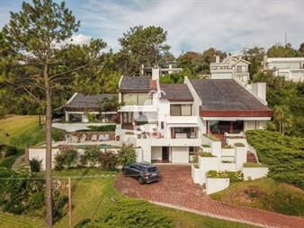 https://web5.gallito.com.uy/casa-en-punta-ballena-6-dormitorios-ref-inmuebles-23063194