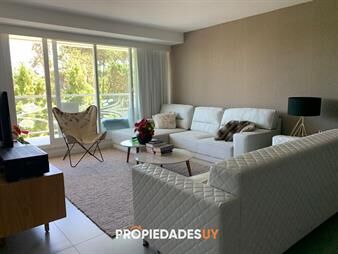 https://web5.gallito.com.uy/venta-apartamento-3-dormitorios-torre-yoo-punta-inmuebles-26646324