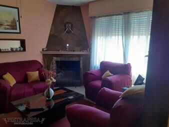 https://web5.gallito.com.uy/casa-en-venta-con-renta-4-dormitorios-2-baã±os-y-inmuebles-20385013