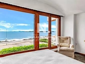 https://web5.gallito.com.uy/apartamento-de-4-dormitorios-en-el-corazon-de-inmuebles-27473766
