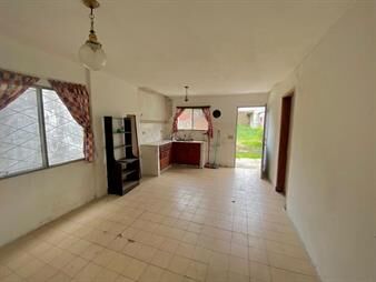 https://web5.gallito.com.uy/venta-casa-a-reciclar-3-dormitorios-gran-terreno-paso-molin-inmuebles-26339807