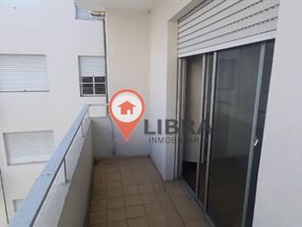 https://web5.gallito.com.uy/alquiler-amplio-apartamento-en-pleno-centro-de-3-inmuebles-27474791