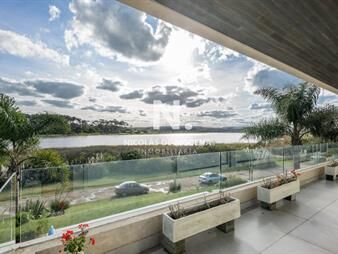 https://web5.gallito.com.uy/casa-frente-al-mar-en-laguna-del-diario-punta-y-inmuebles-27383885